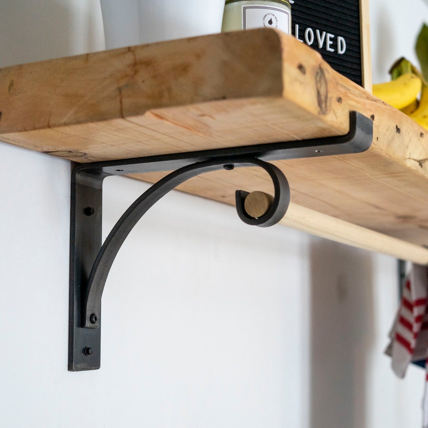 Shelf Bracket with Gusset and Rod Holder